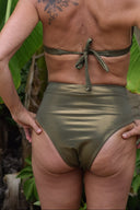 Bas Coraz kaki's | Biki'one Mahué swimwear
